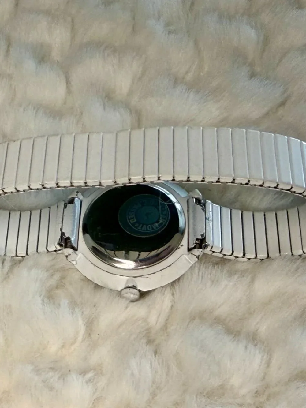 Mondu Japan White Enamel Quartz Watch *Needs Battery